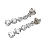 Silberne Hängeohrringe