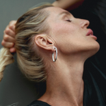 Срібні каблучкаві сережки з цирконами