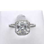 Silberring mit weißem Zirkon