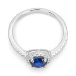 Anillo de plata con circonitas