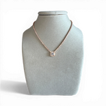 Tennis-Halskette mit Knopf-Anhänger und weißem Zirkon