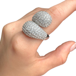 White contrarier bubble ring