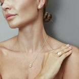 Gelber Edelsteinanhänger