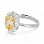 Bague en pierre précieuse jaune