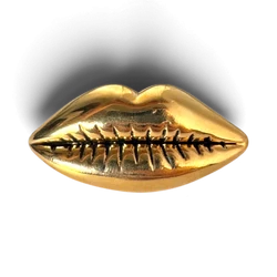 Dalí Lips Brooch — Gold-Plated Brass