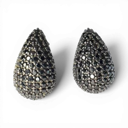 镶嵌和黑色纳米水晶耳环