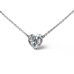 Collar de Plata con Corazón de Diamantes Artificiales