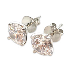 Square Silver Studs with zircons 8x8 mm