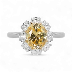 Bague en pierre précieuse jaune