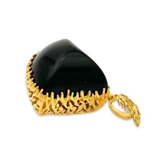 Бурштиновий кулон