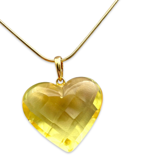 Pendentif en ambre à facettes