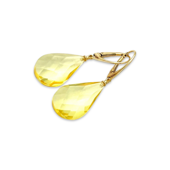 Verzierte Ohrringe mit facettiertem Bernstein