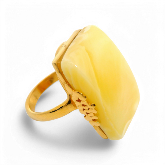 Gold plated ring with yellow amber