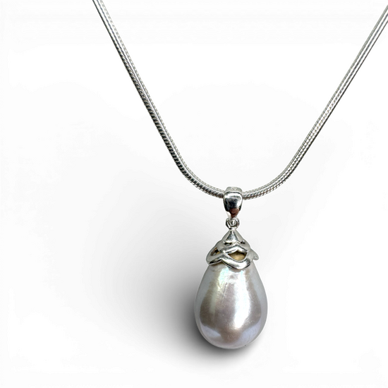 Grey Pearl silver necklace