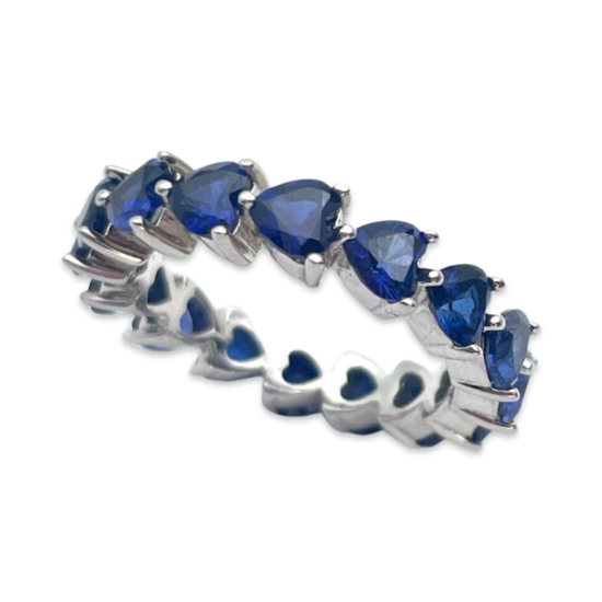 Anillo con Patrón de Corazón