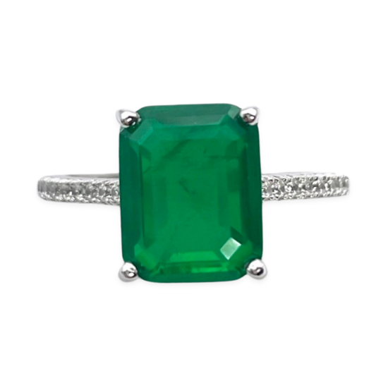 Bague en argent avec zircons