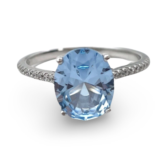 Срібна каблучка овального різу