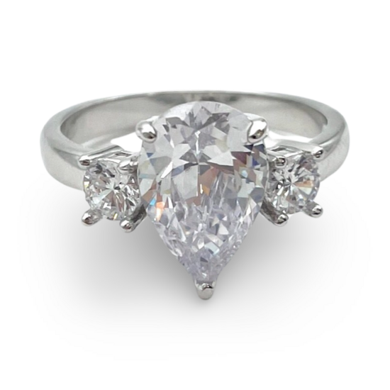 Каблучка з перлиною у формі груші з срібла