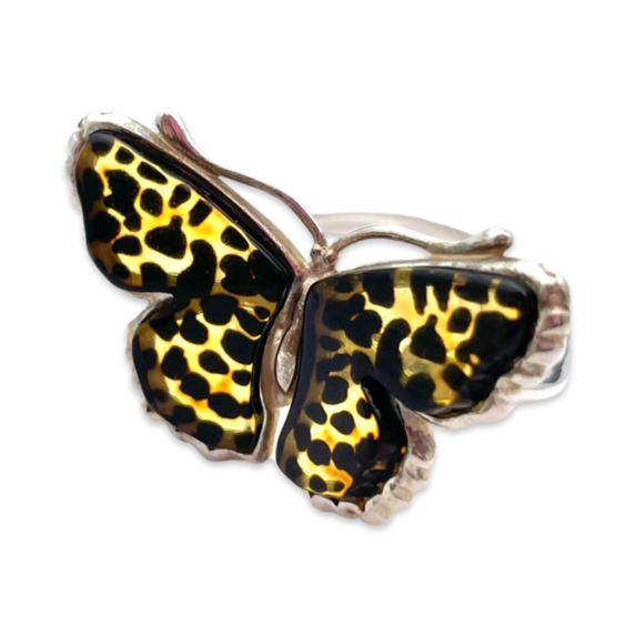 Small silver amber ring Butterfly